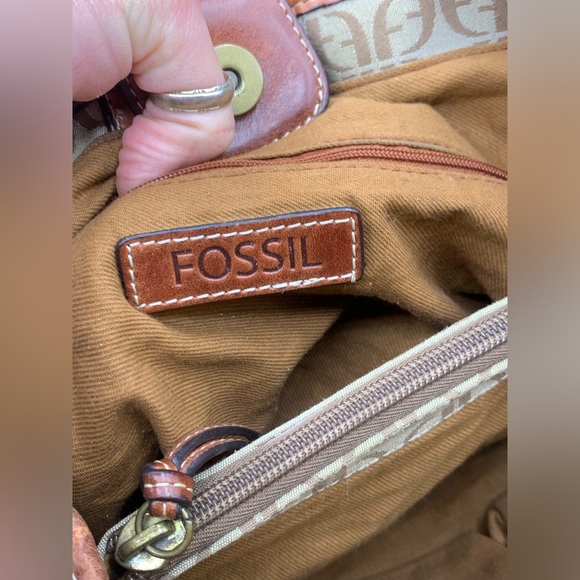 Fossil Vintage Signature Monogram Canvas/Leather Hobo Shoulder Bag - Picture 8 of 16